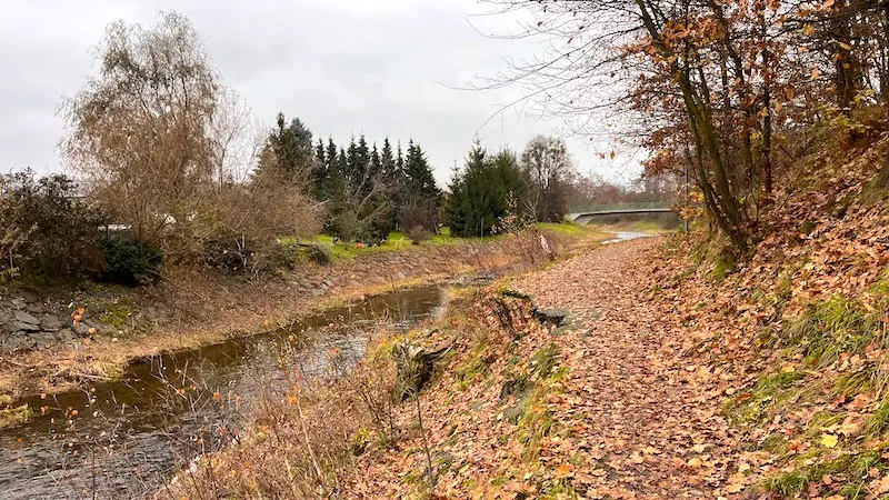 Der Fußweg an der Müglitz